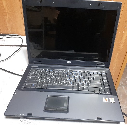 HP Compaq 6715S