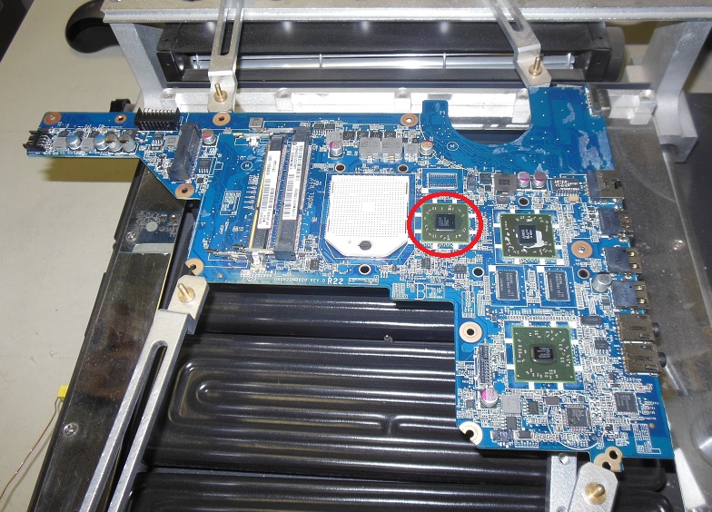проблема с материнской платой ноутбука HP - замена Северного моста AMD RS880M.