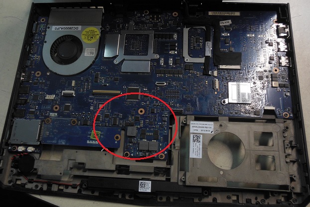 Зона ремонта материнской платы Dell Alienware M14x R2