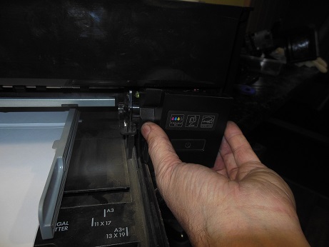 снимаем правую крышку