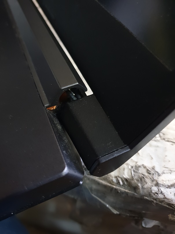 Acer Aspire 7 сломана петля