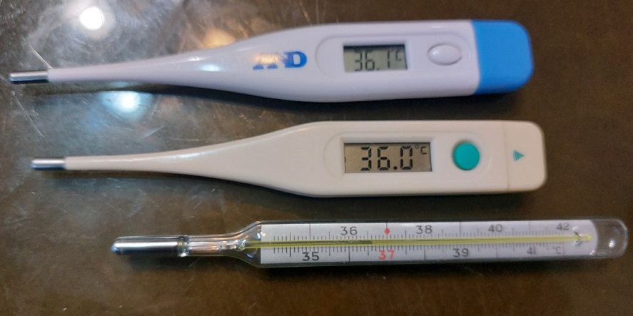 Измерение температуры тела электронными и ртутными градусниками
