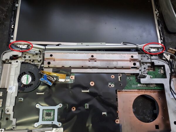 ремонт креплений корпуса ноутбука